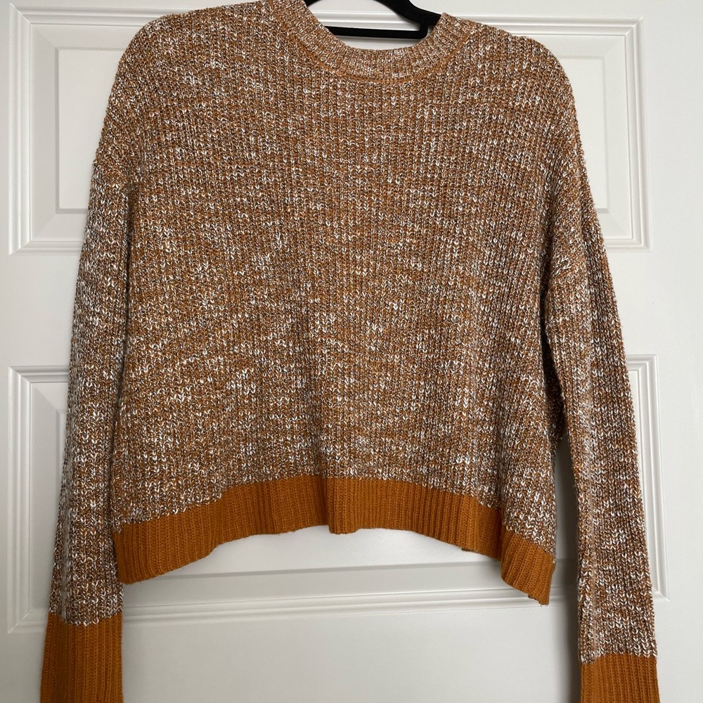 Sweater purchased at Buckel fall 2021. Worn once.